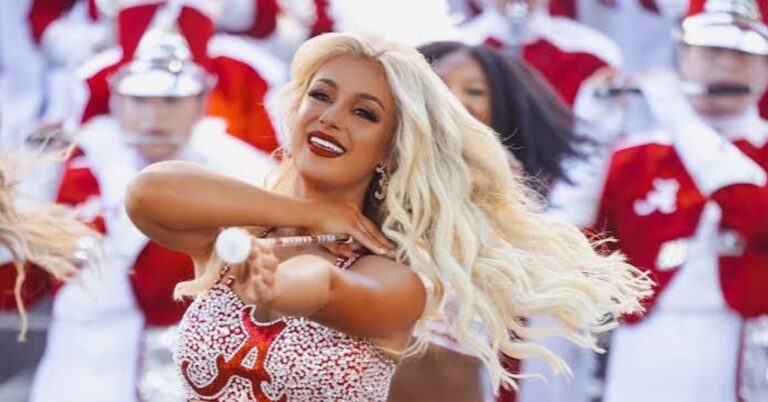 Chloe Holladay Net Worth